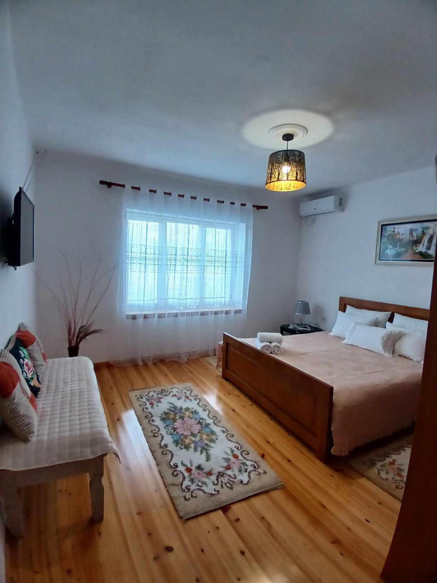 Eniguesthouse Gjirokastër Dış mekan fotoğraf