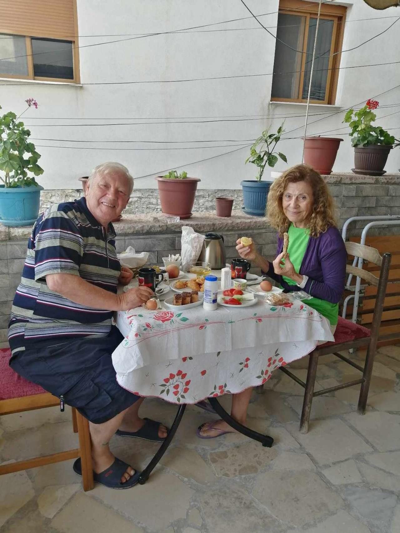 Eniguesthouse Gjirokastër Dış mekan fotoğraf