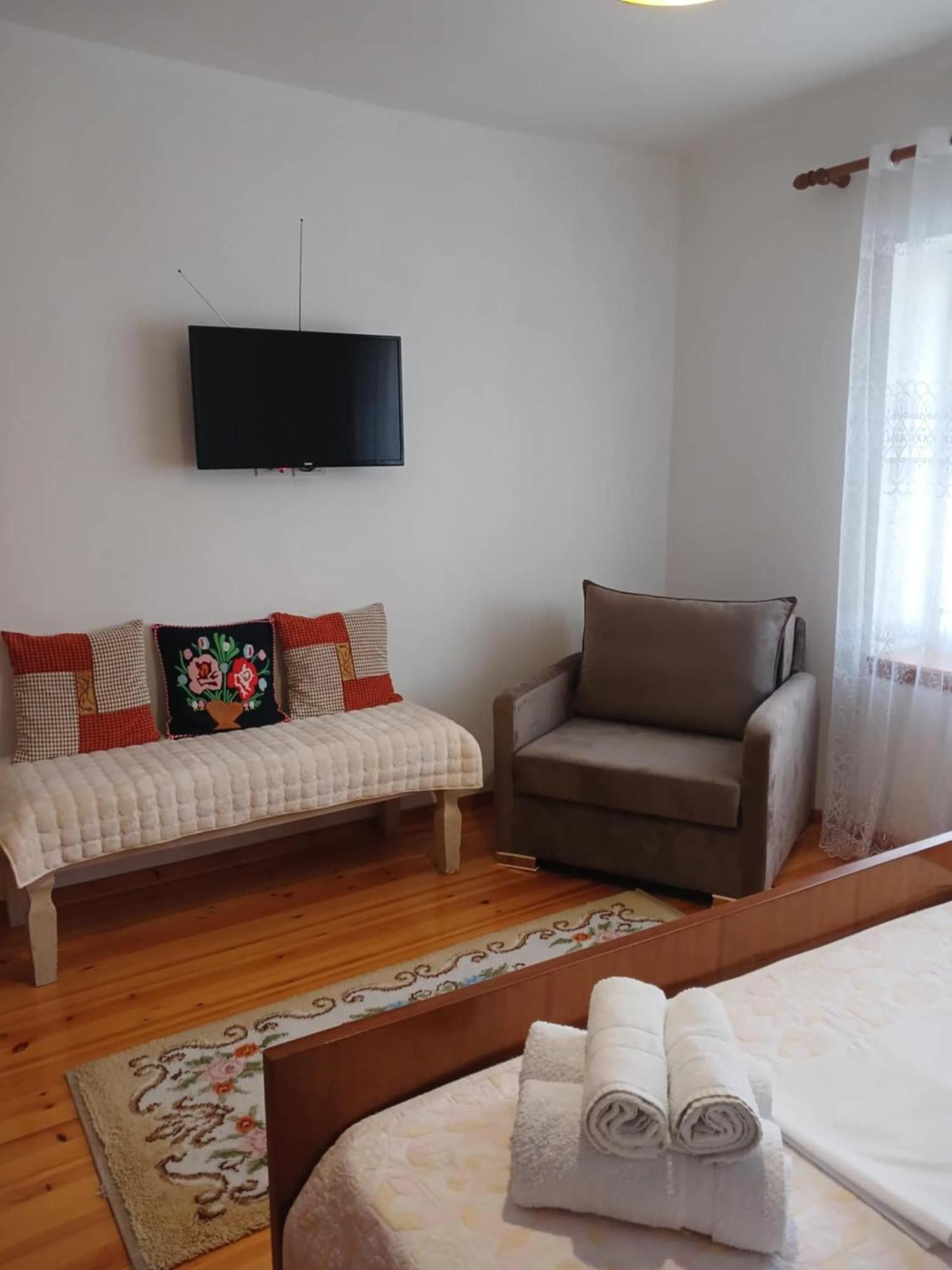 Eniguesthouse Gjirokastër Dış mekan fotoğraf